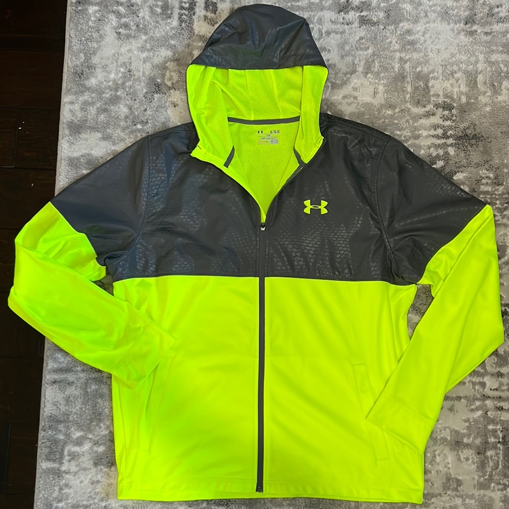 Men’s size XL under Armour jacket